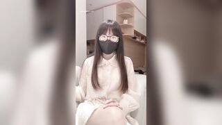 【重磅❤️推荐】精品精品 新晋超美反差眼镜女神给你上生课 全裸边玩极品粉穴边生理讲解 跳蛋高潮全身颤抖 高清720P版