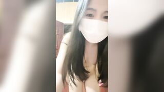 极品颜值美女！户外回家收费房！脱光光柔软美乳，跳蛋震穴塞入，特写拉扯，娇喘呻吟不断