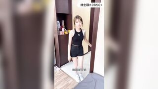 【抖音风乱伦短视频】超漂亮的大奶反差婊妈妈 白天端庄贵妇 凌晨一点和闺蜜溜进儿子房间挨操